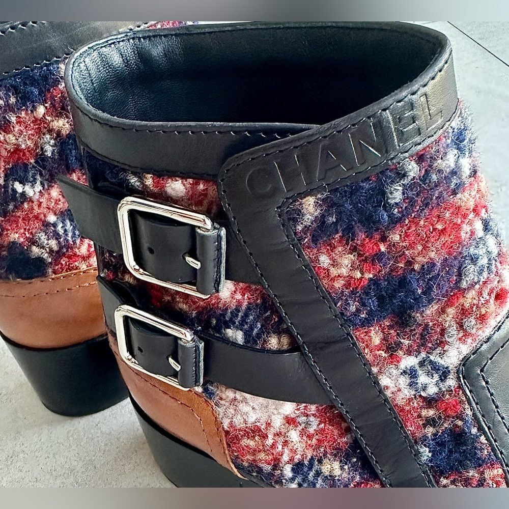 CHANEL 2017 Lambskin & Tweed Pattern Ankle Black Boots Size 40 - Picture 11 of 14